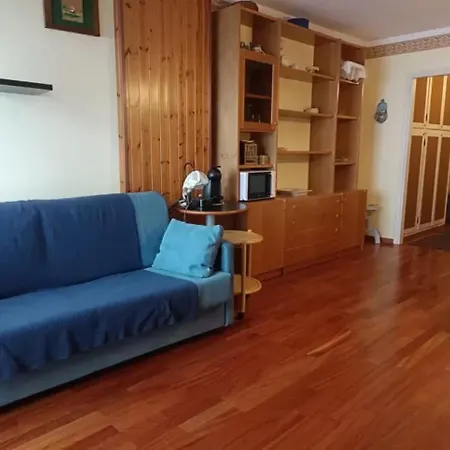 Zona Piazzale Del Prel 아파트 프라토 네보소